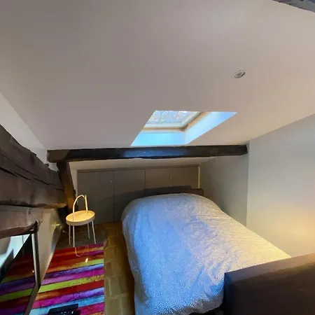 Lovely In The 9th Arrondissement Near The Quays Apartment *