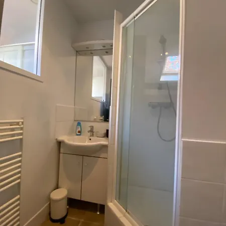Lovely In The 9th Arrondissement Near The Quays Appartement *